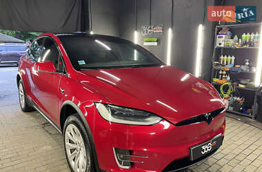 Позашляховик / Кросовер Tesla Model X 2017 в 