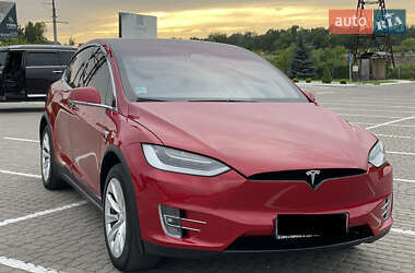 Позашляховик / Кросовер Tesla Model X 2017 в Львові