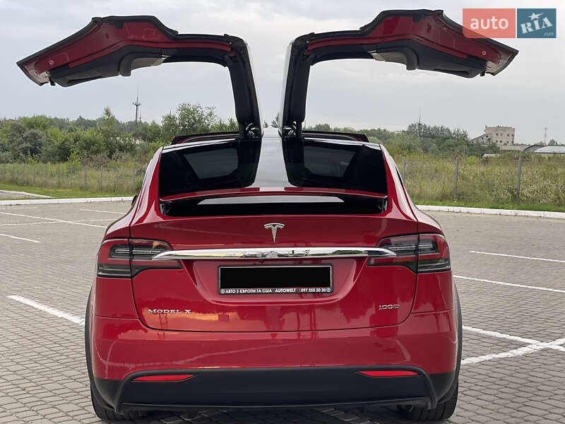 Позашляховик / Кросовер Tesla Model X 2017 в Львові