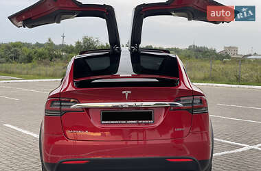 Позашляховик / Кросовер Tesla Model X 2017 в 