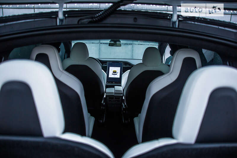 Внедорожник / Кроссовер Tesla Model X 2020 в Днепре