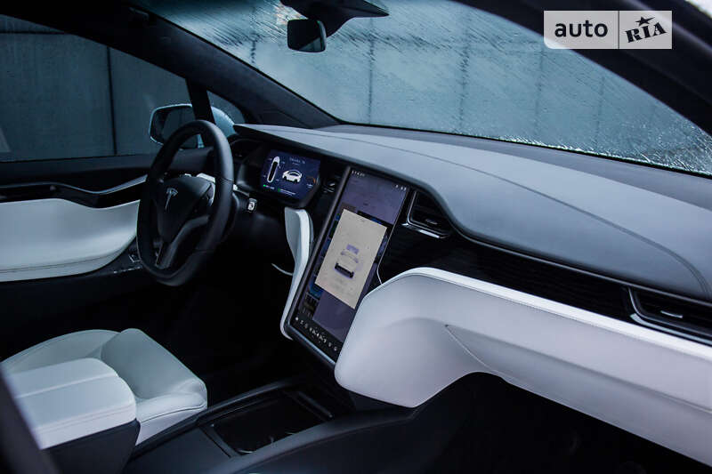 Внедорожник / Кроссовер Tesla Model X 2020 в Днепре