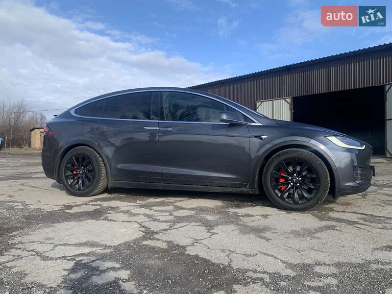 Позашляховик / Кросовер Tesla Model X 2019 в П'ятихатках