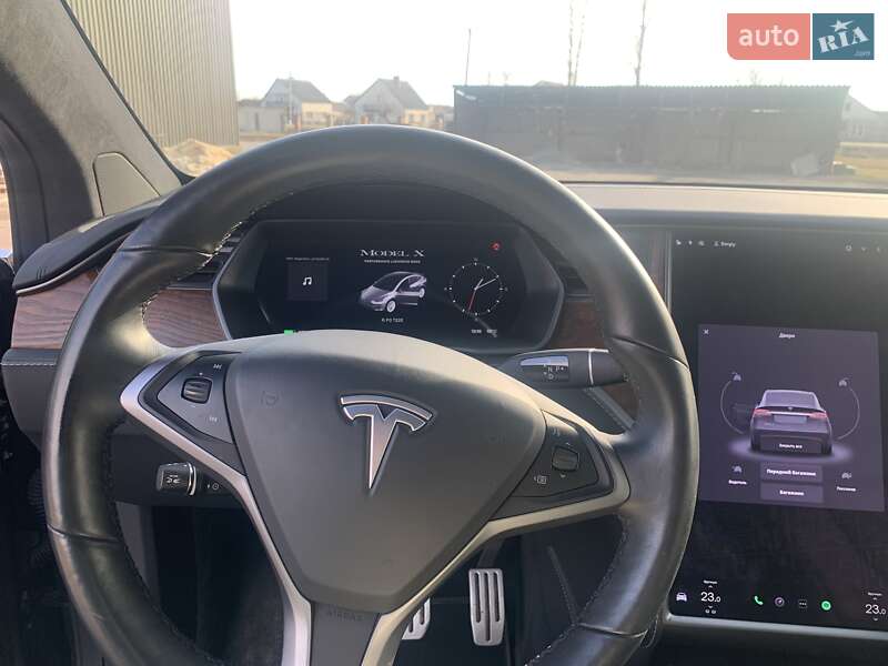 Позашляховик / Кросовер Tesla Model X 2019 в П'ятихатках