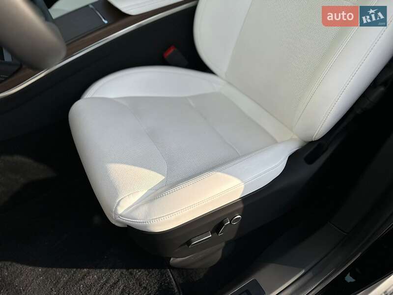 Позашляховик / Кросовер Tesla Model X 2023 в Львові