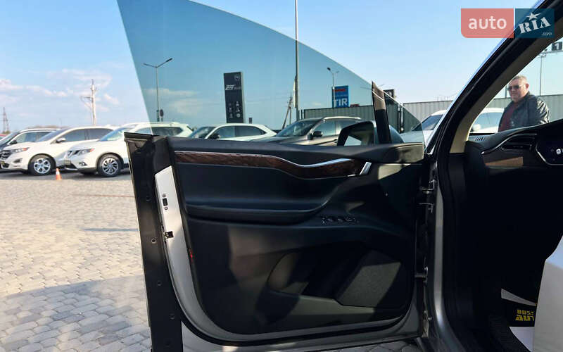 Внедорожник / Кроссовер Tesla Model X 2018 в Мукачево