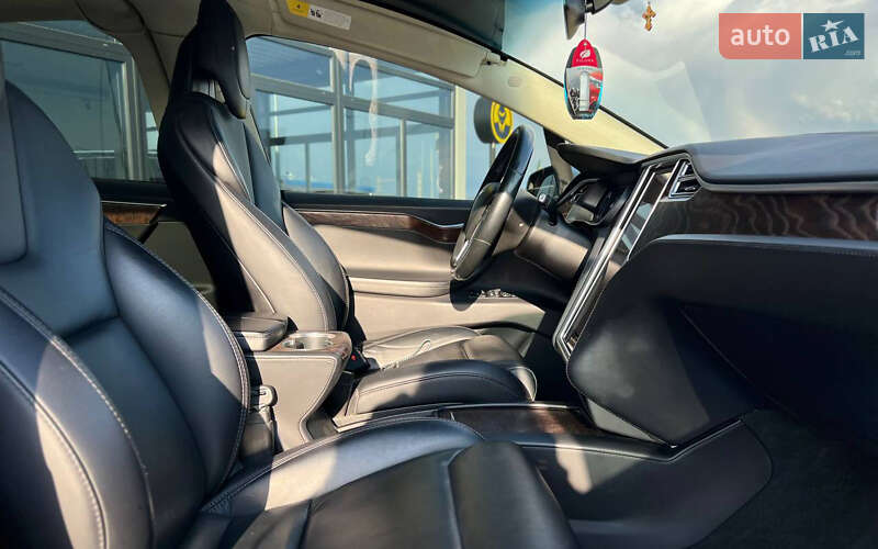 Внедорожник / Кроссовер Tesla Model X 2018 в Мукачево