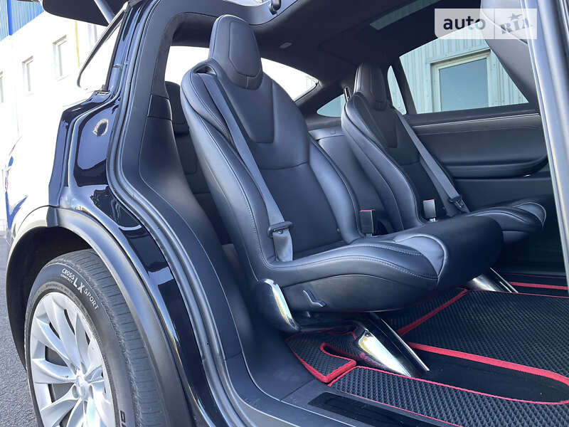 Внедорожник / Кроссовер Tesla Model X 2017 в Луцке фото 24 Внедорожник / Кроссовер Tesla Model X 2017 в Луцке