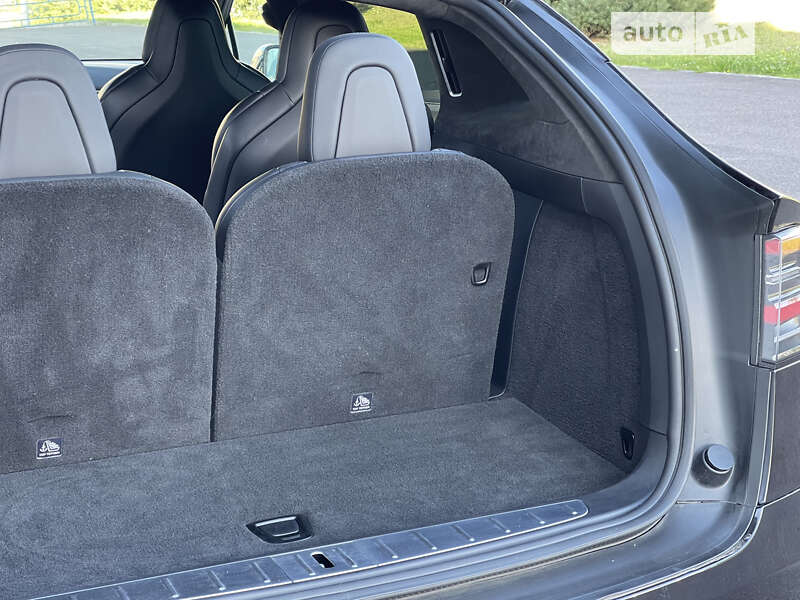 Внедорожник / Кроссовер Tesla Model X 2017 в Луцке фото 29 Внедорожник / Кроссовер Tesla Model X 2017 в Луцке