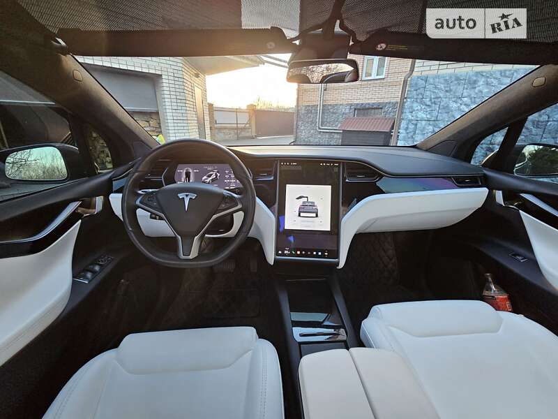 Позашляховик / Кросовер Tesla Model X 2018 в Черкасах