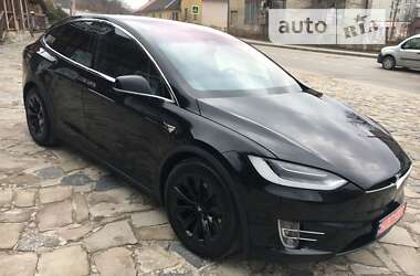 Позашляховик / Кросовер Tesla Model X 2017 в Золочеві