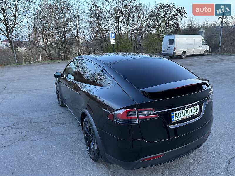 Позашляховик / Кросовер Tesla Model X 2018 в Тячеві
