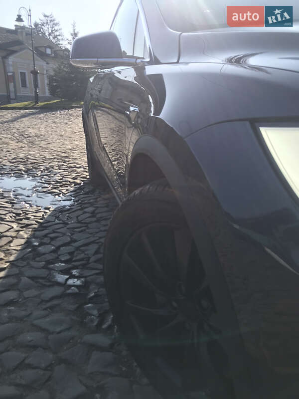 Позашляховик / Кросовер Tesla Model X 2017 в Луцьку фото 3 Позашляховик / Кросовер Tesla Model X 2017 в Луцьку