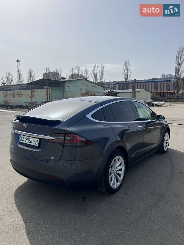 Позашляховик / Кросовер Tesla Model X 2018 в Києві