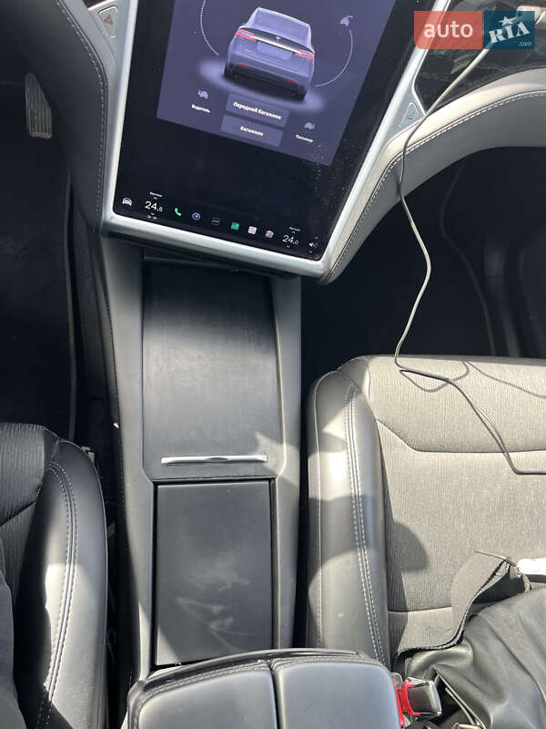 Позашляховик / Кросовер Tesla Model X 2018 в Києві
