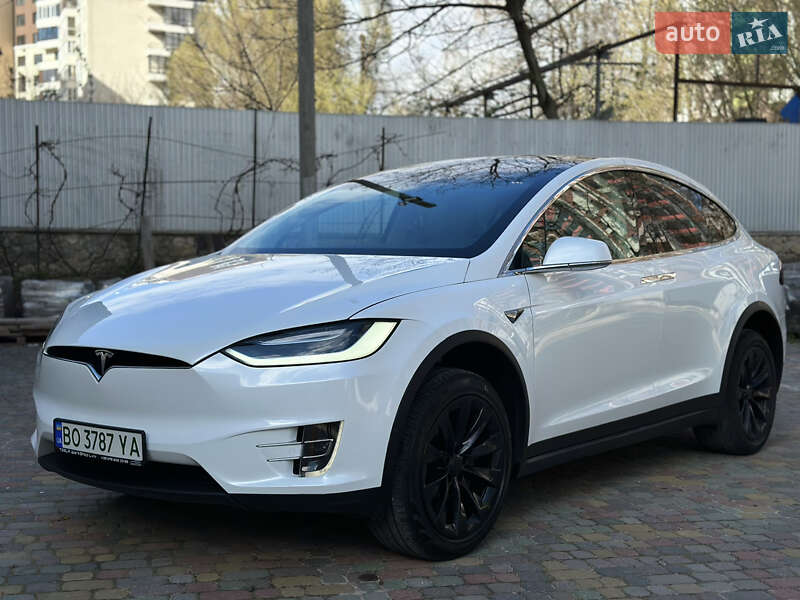 Внедорожник / Кроссовер Tesla Model X 2016 в Тернополе