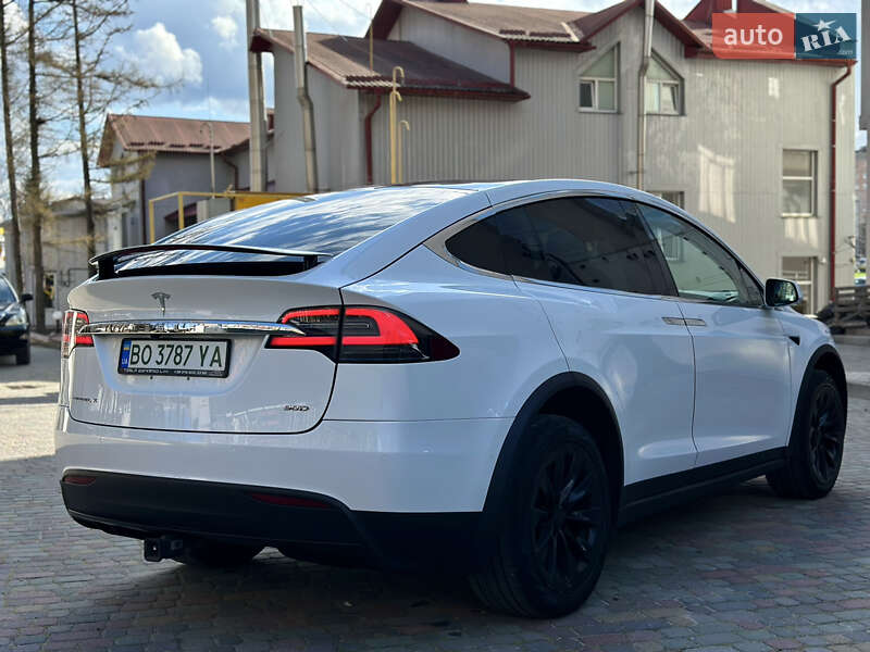 Внедорожник / Кроссовер Tesla Model X 2016 в Тернополе