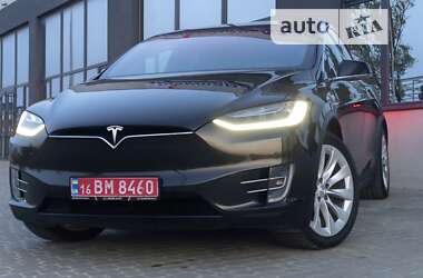 Позашляховик / Кросовер Tesla Model X 2017 в Тернополі