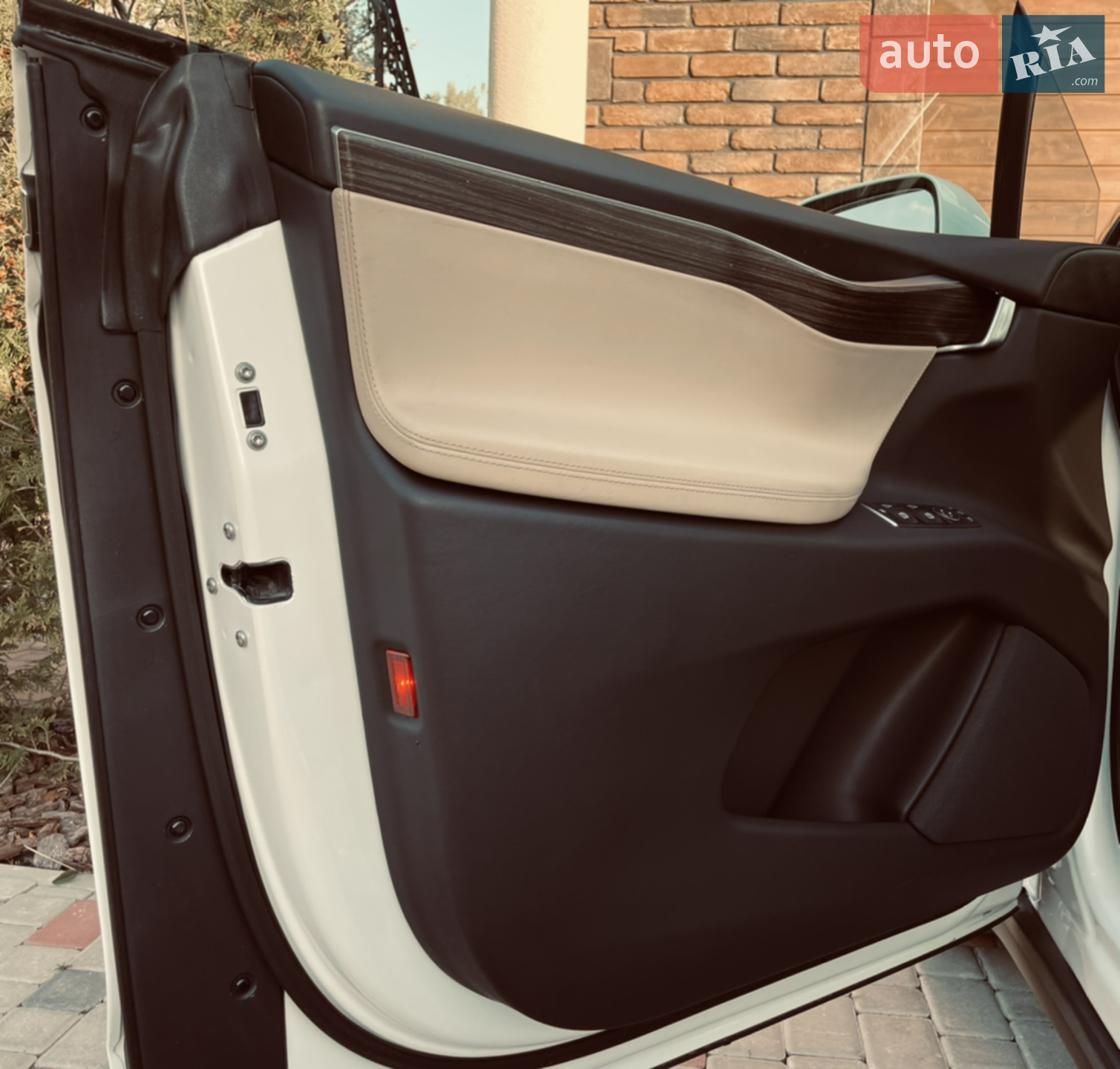 2016 Tesla Model X - мініатюра 15