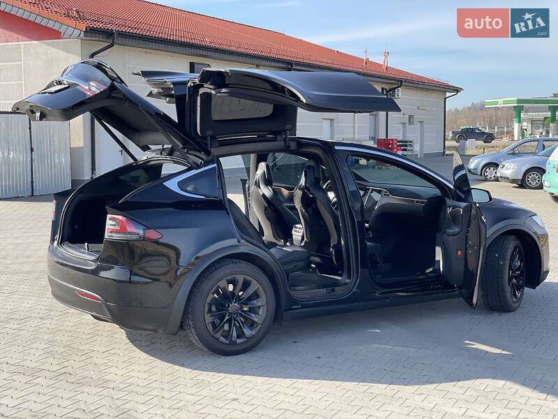 Позашляховик / Кросовер Tesla Model X 2017 в Житомирі