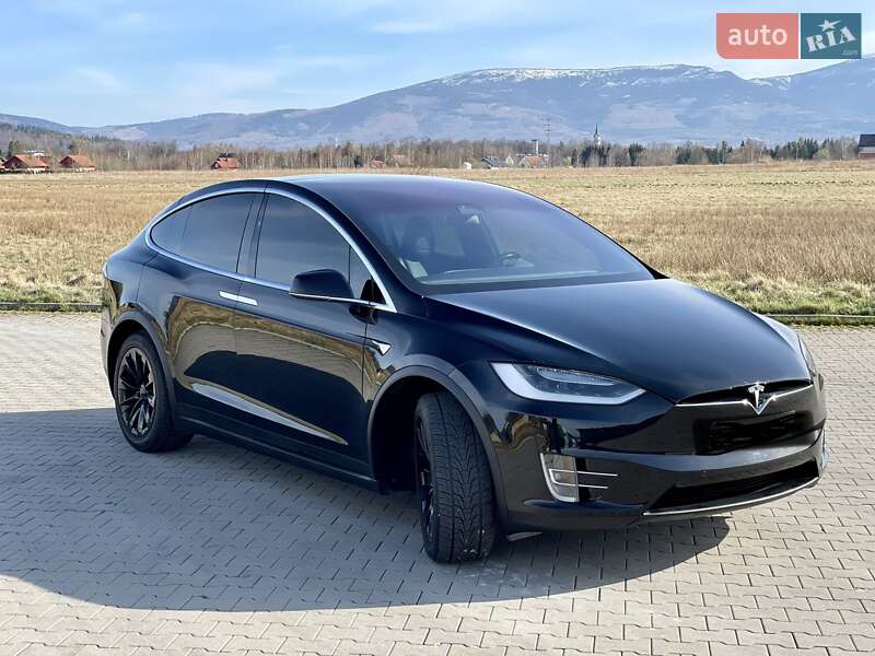 Позашляховик / Кросовер Tesla Model X 2017 в Житомирі