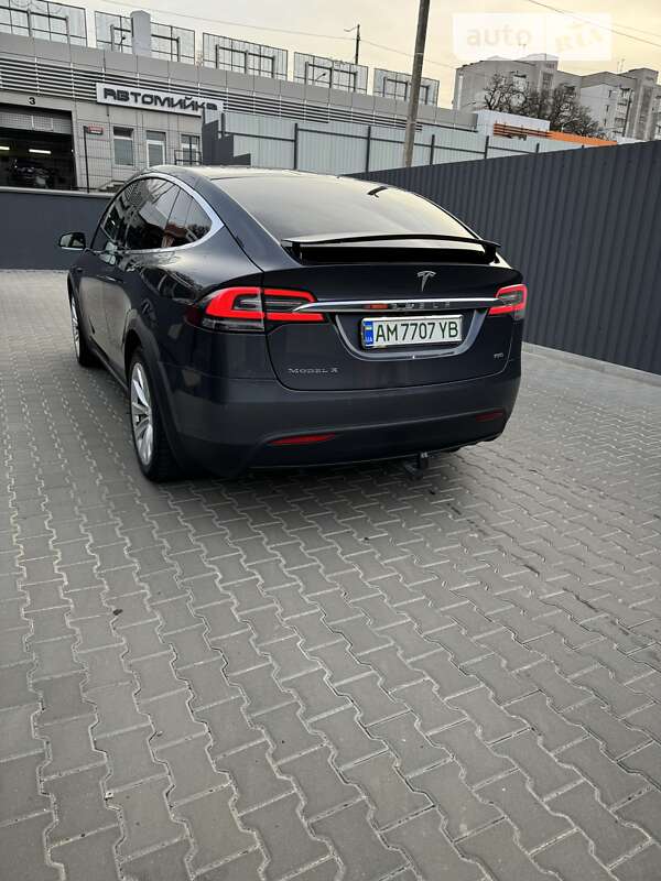 Позашляховик / Кросовер Tesla Model X 2018 в Житомирі
