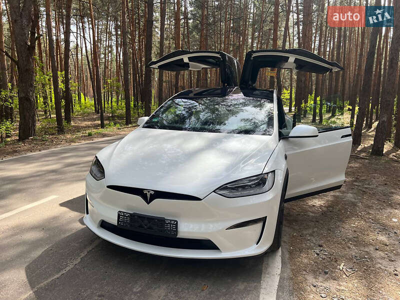 Tesla Model X 2022