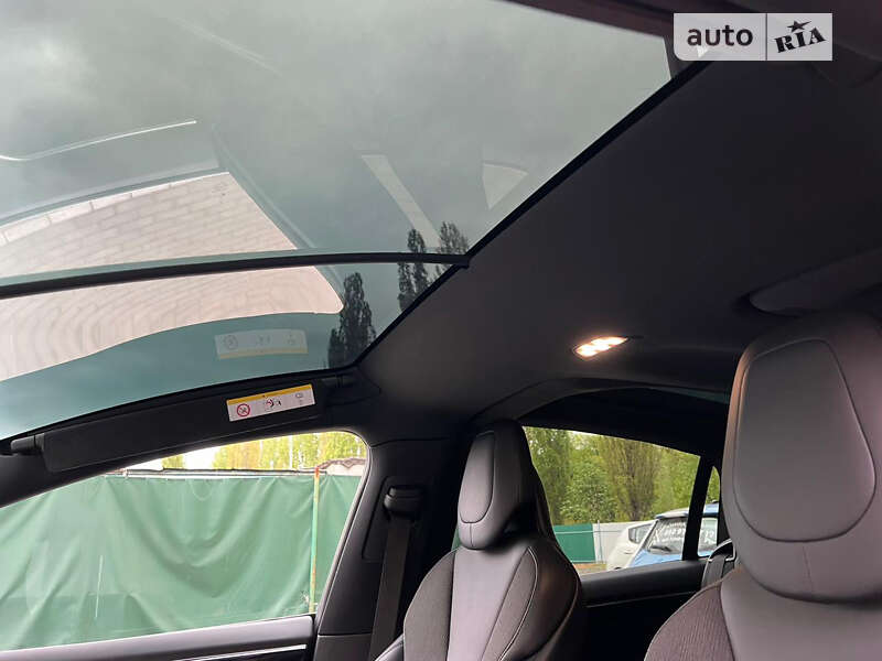 Позашляховик / Кросовер Tesla Model X 2017 в Луцьку