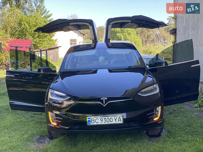 Внедорожник / Кроссовер Tesla Model X 2017 в Жовкве