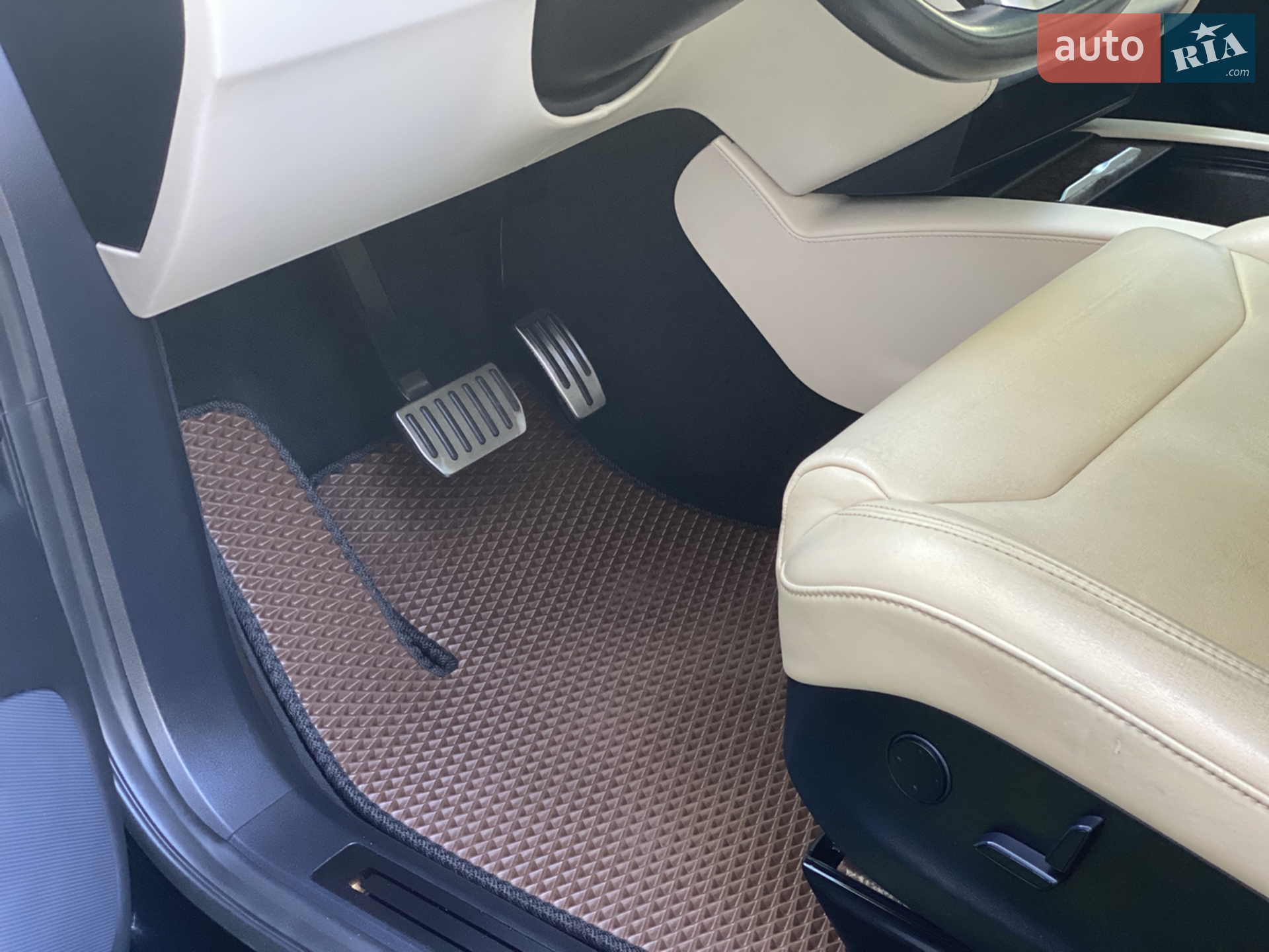2017 Tesla Model X - мініатюра 28