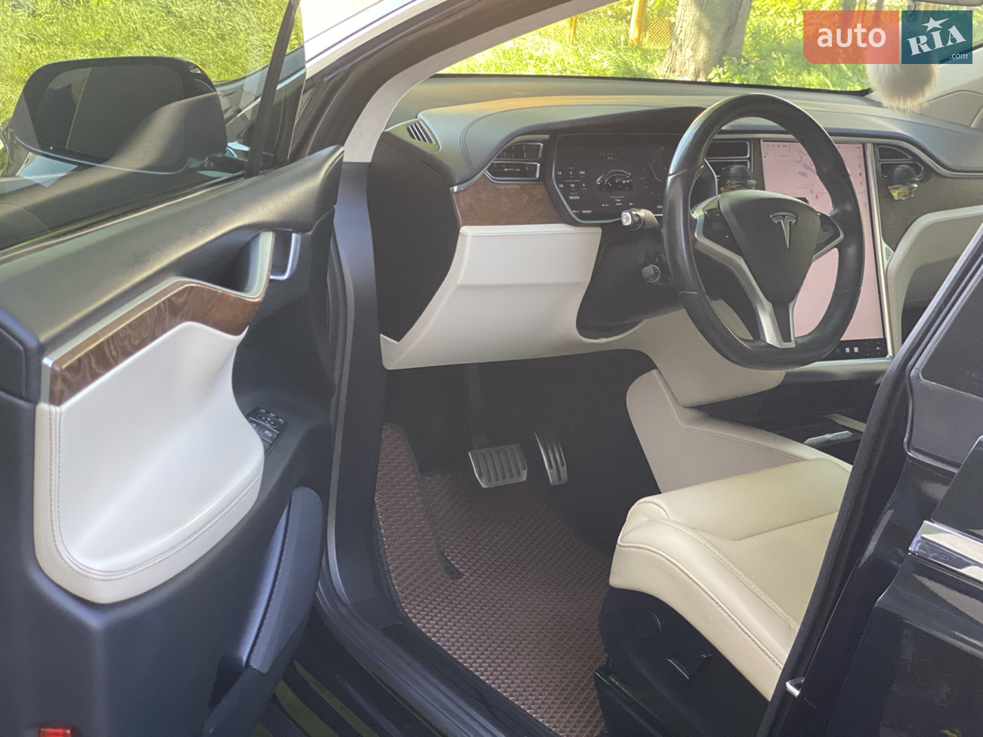 2017 Tesla Model X - мініатюра 29