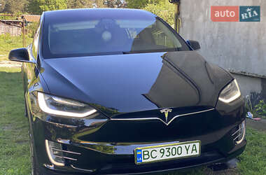 Позашляховик / Кросовер Tesla Model X 2017 в 