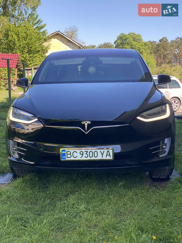 Внедорожник / Кроссовер Tesla Model X 2017 в Жовкве