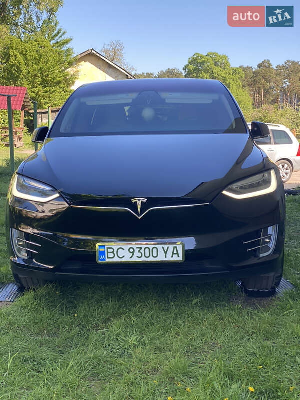 Внедорожник / Кроссовер Tesla Model X 2017 в Жовкве
