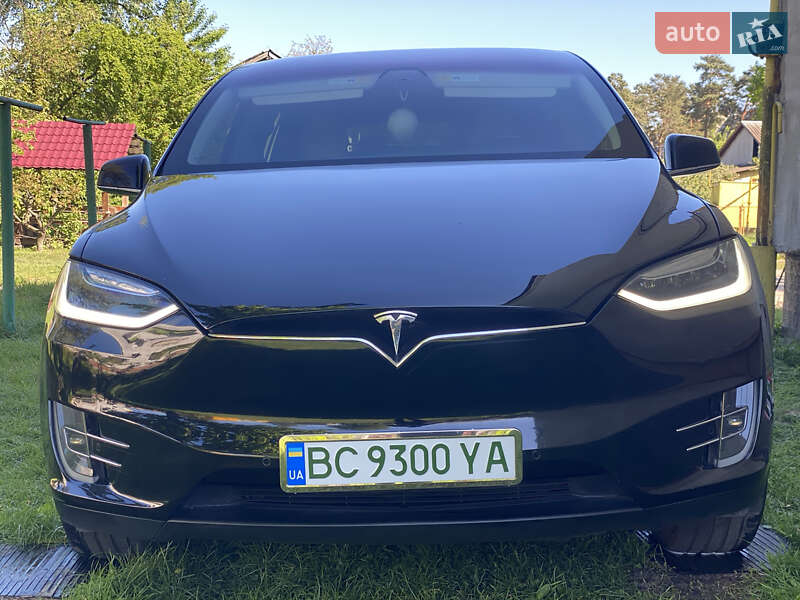 Внедорожник / Кроссовер Tesla Model X 2017 в Жовкве