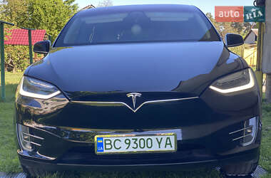 Позашляховик / Кросовер Tesla Model X 2017 в 