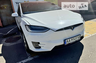 Позашляховик / Кросовер Tesla Model X 2016 в Києві