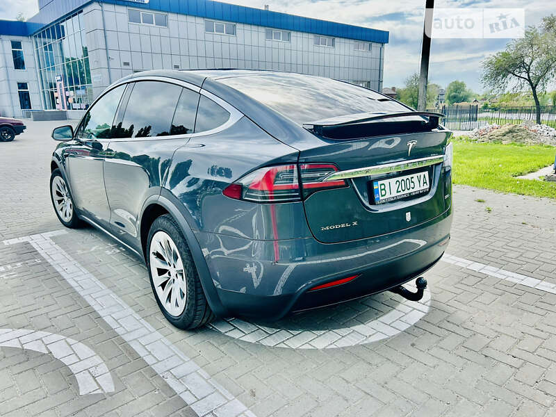 Позашляховик / Кросовер Tesla Model X 2017 в Кременчуці