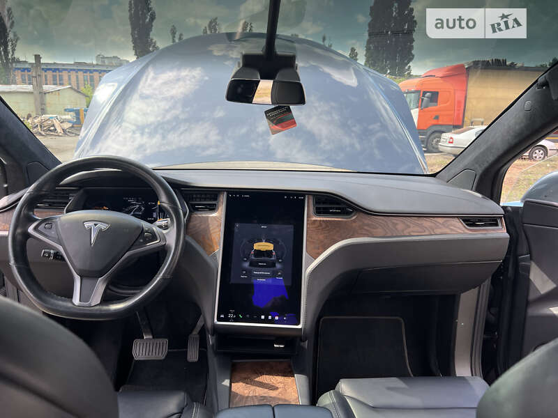 Внедорожник / Кроссовер Tesla Model X 2018 в Киеве