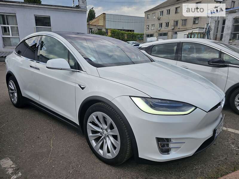 Внедорожник / Кроссовер Tesla Model X 2020 в Киеве