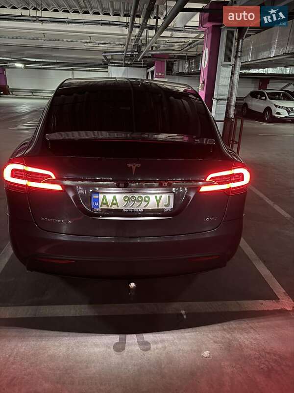 Позашляховик / Кросовер Tesla Model X 2017 в Києві