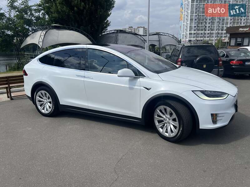 Позашляховик / Кросовер Tesla Model X 2019 в Києві фото 4 Позашляховик / Кросовер Tesla Model X 2019 в Києві