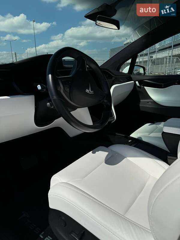 Позашляховик / Кросовер Tesla Model X 2018 в Львові фото 18 Позашляховик / Кросовер Tesla Model X 2018 в Львові