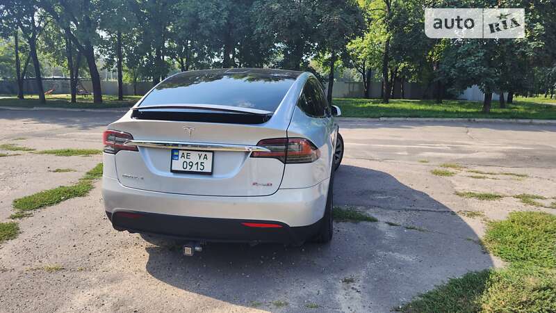 Позашляховик / Кросовер Tesla Model X 2018 в Кам'янському