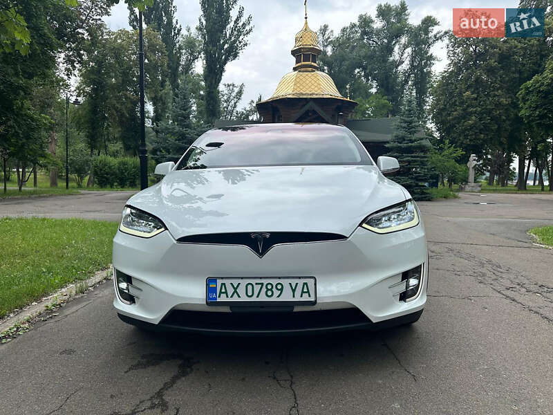 Внедорожник / Кроссовер Tesla Model X 2018 в Киеве