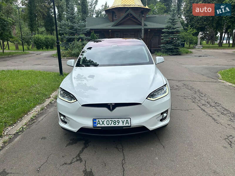 Внедорожник / Кроссовер Tesla Model X 2018 в Киеве