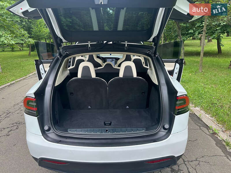 Внедорожник / Кроссовер Tesla Model X 2018 в Киеве