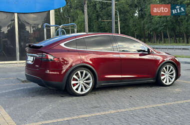 Позашляховик / Кросовер Tesla Model X 2015 в 