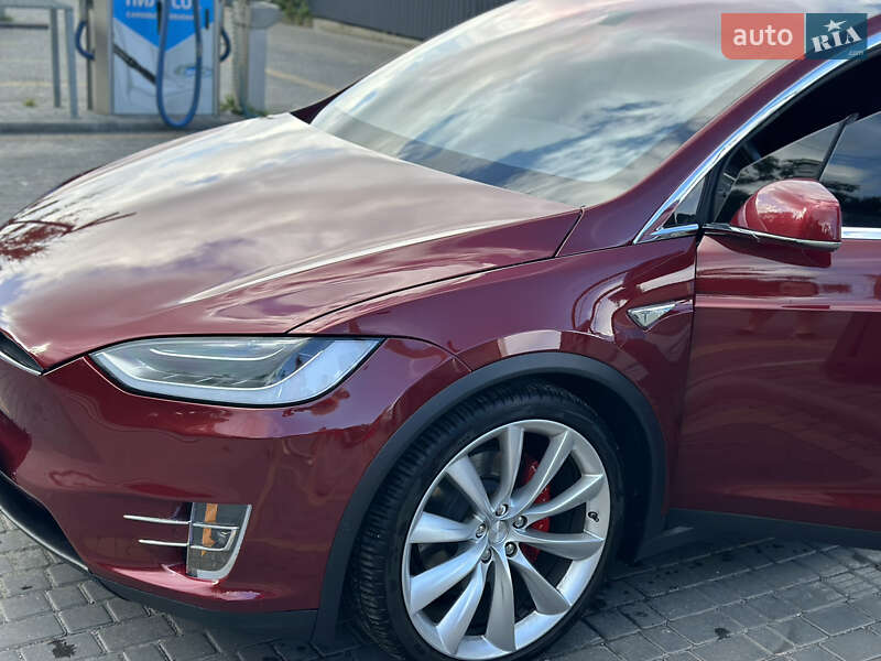 Позашляховик / Кросовер Tesla Model X 2015 в Дніпрі