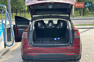 Позашляховик / Кросовер Tesla Model X 2015 в 